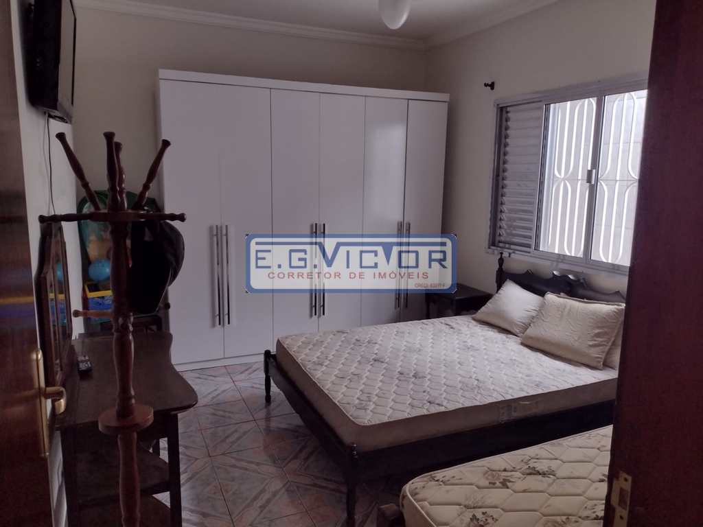 Casa em Praia Grande, no bairro Solemar