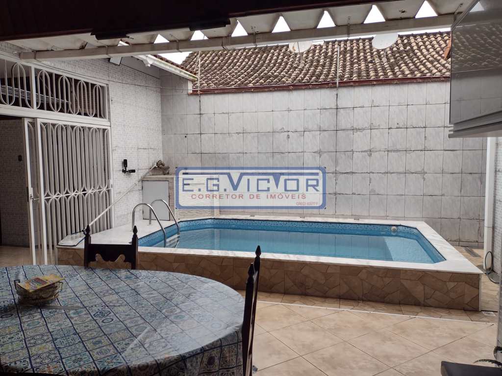 Casa em Praia Grande, no bairro Solemar