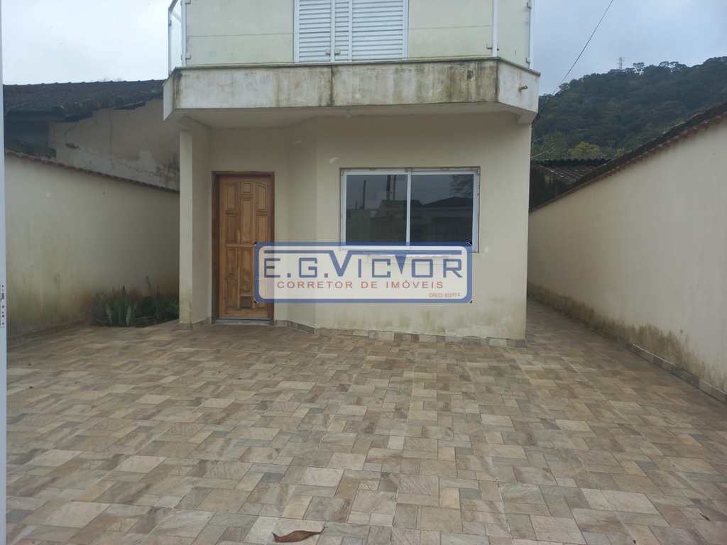 Sobrado em Mongaguá, no bairro Jardim Aguapeu