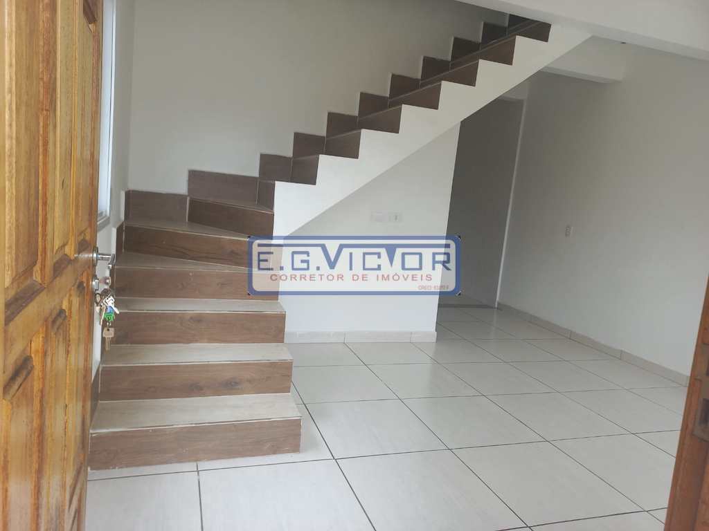 Sobrado em Mongaguá, no bairro Jardim Aguapeu