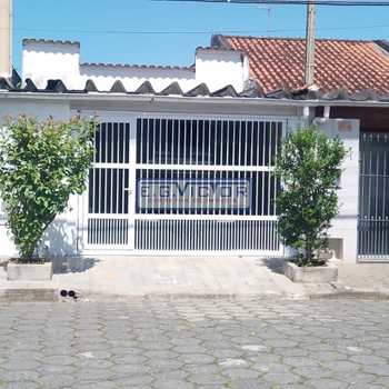 Casa em Mongaguá, bairro Balneário Umuarama
