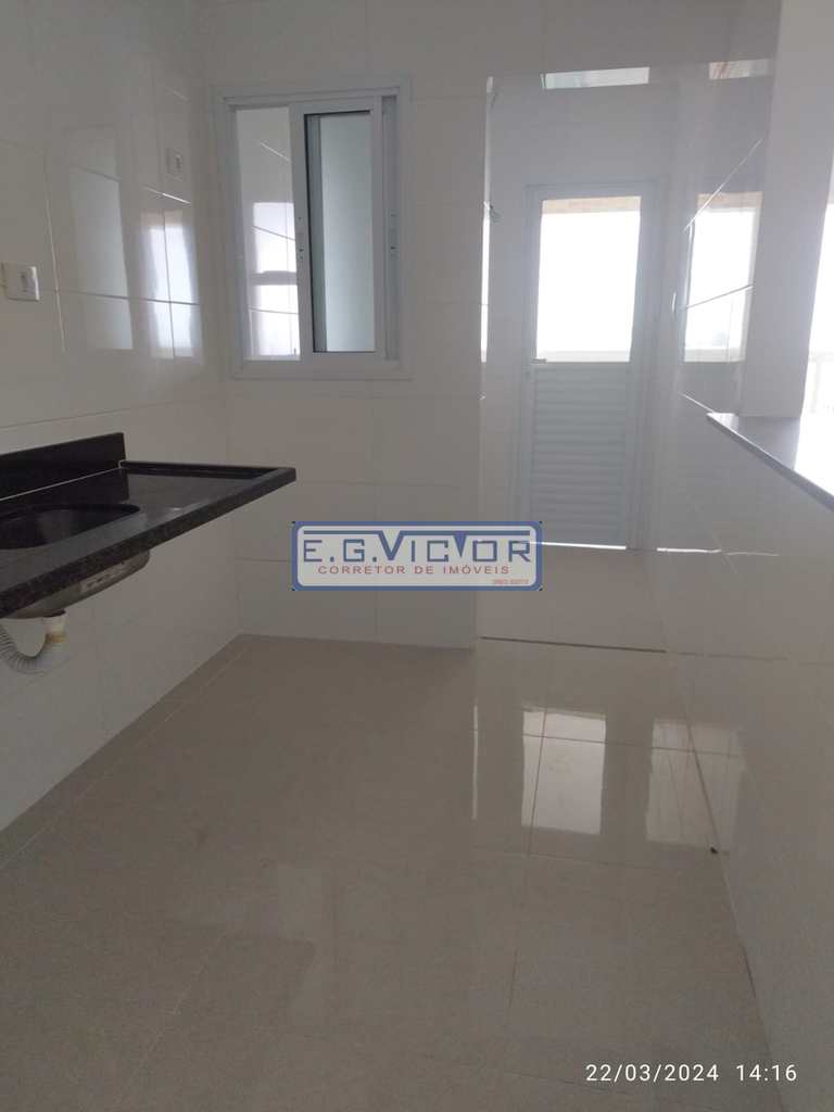 Apartamento em Mongaguá, no bairro Jardim Aguapeu