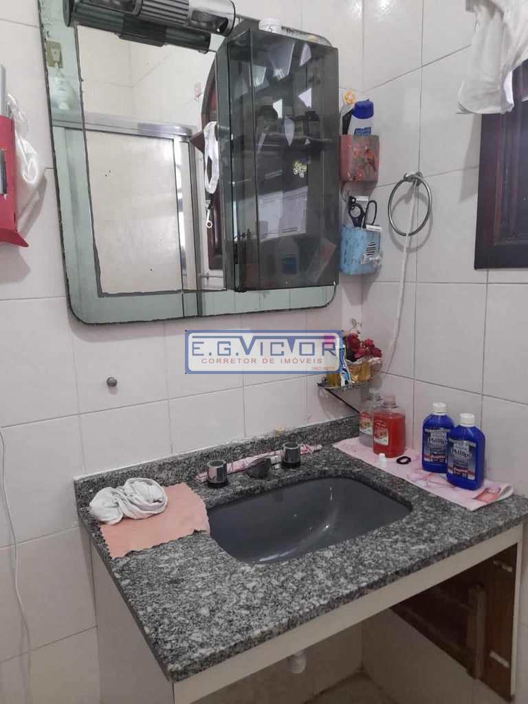 Sobrado em Praia Grande, no bairro Solemar