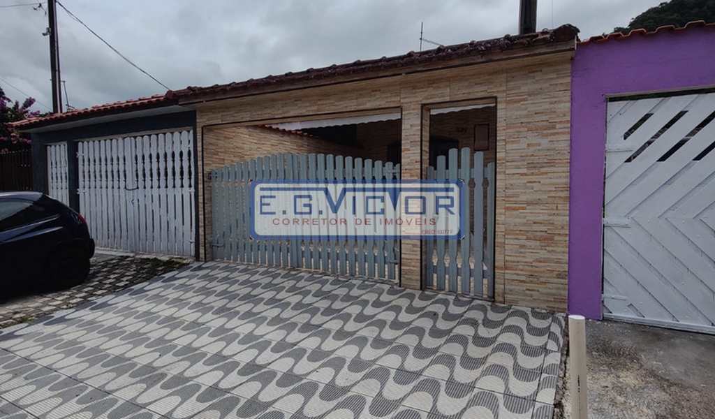 Casa em Mongaguá, bairro Itaóca