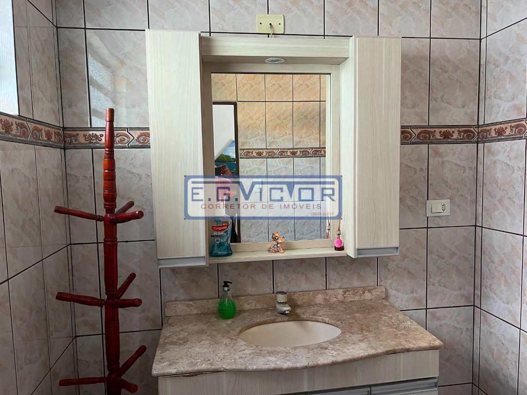 Sobrado em Mongaguá, no bairro Jardim Samoa
