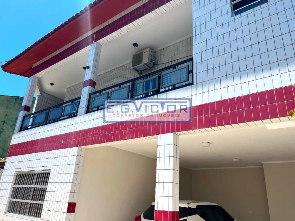 Sobrado em Mongaguá, no bairro Jardim Samoa