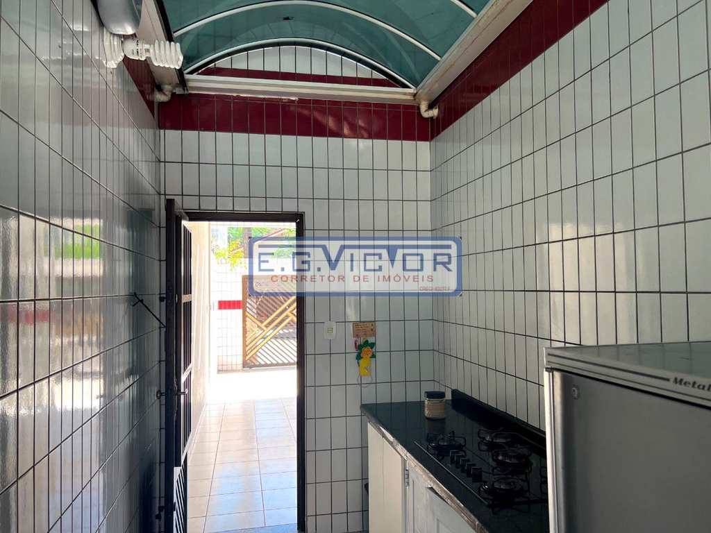 Sobrado em Mongaguá, no bairro Jardim Samoa