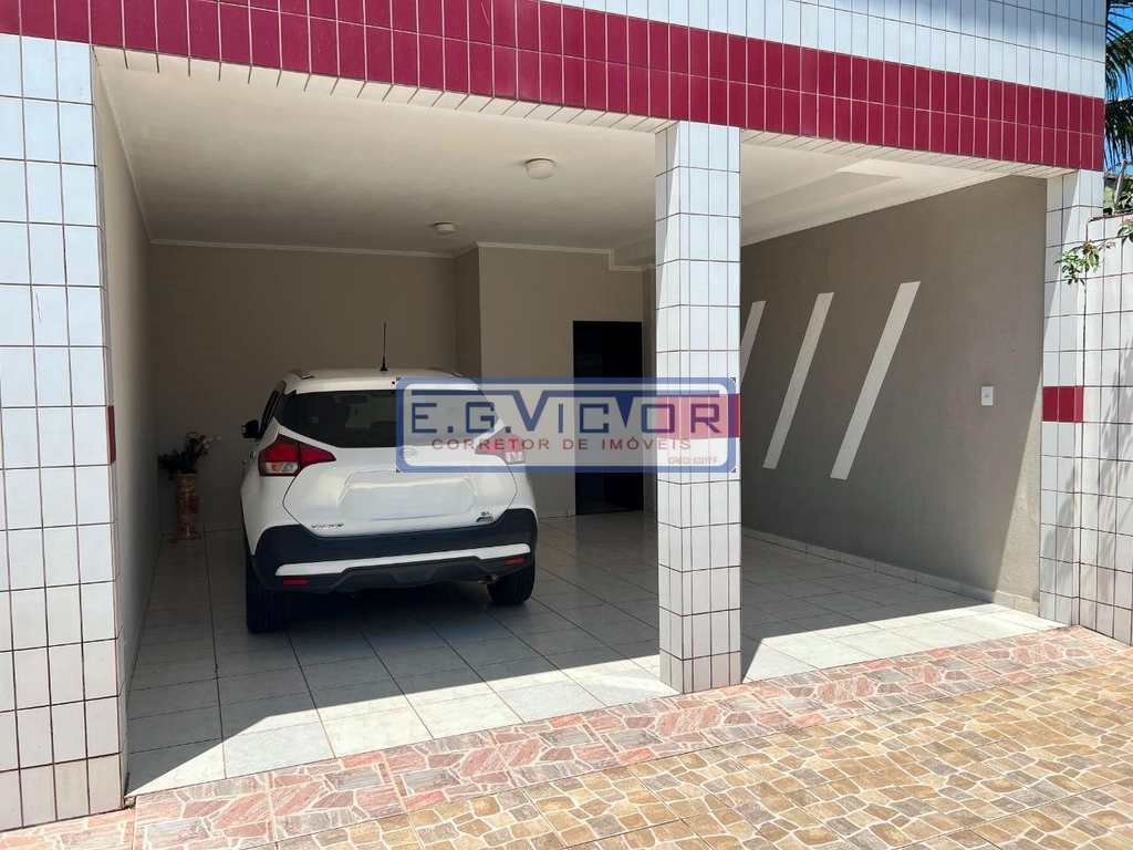 Sobrado em Mongaguá, no bairro Jardim Samoa