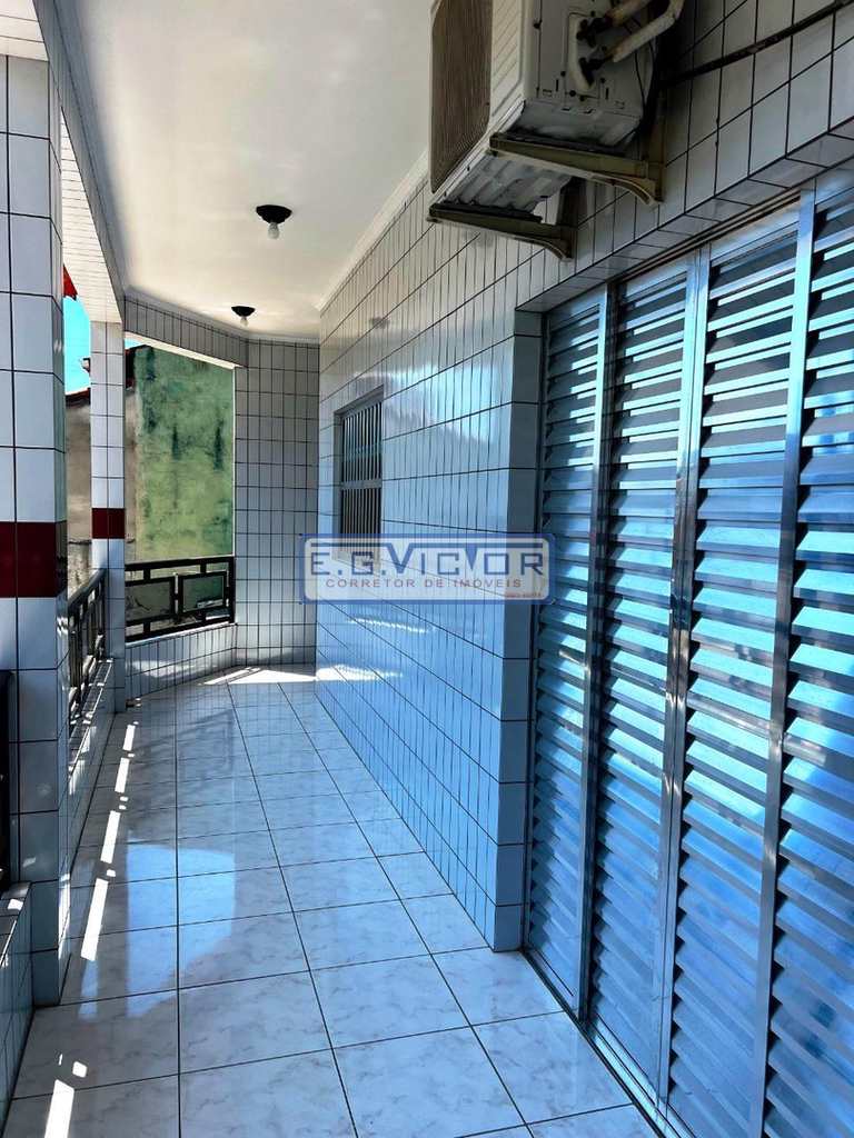 Sobrado em Mongaguá, no bairro Jardim Samoa