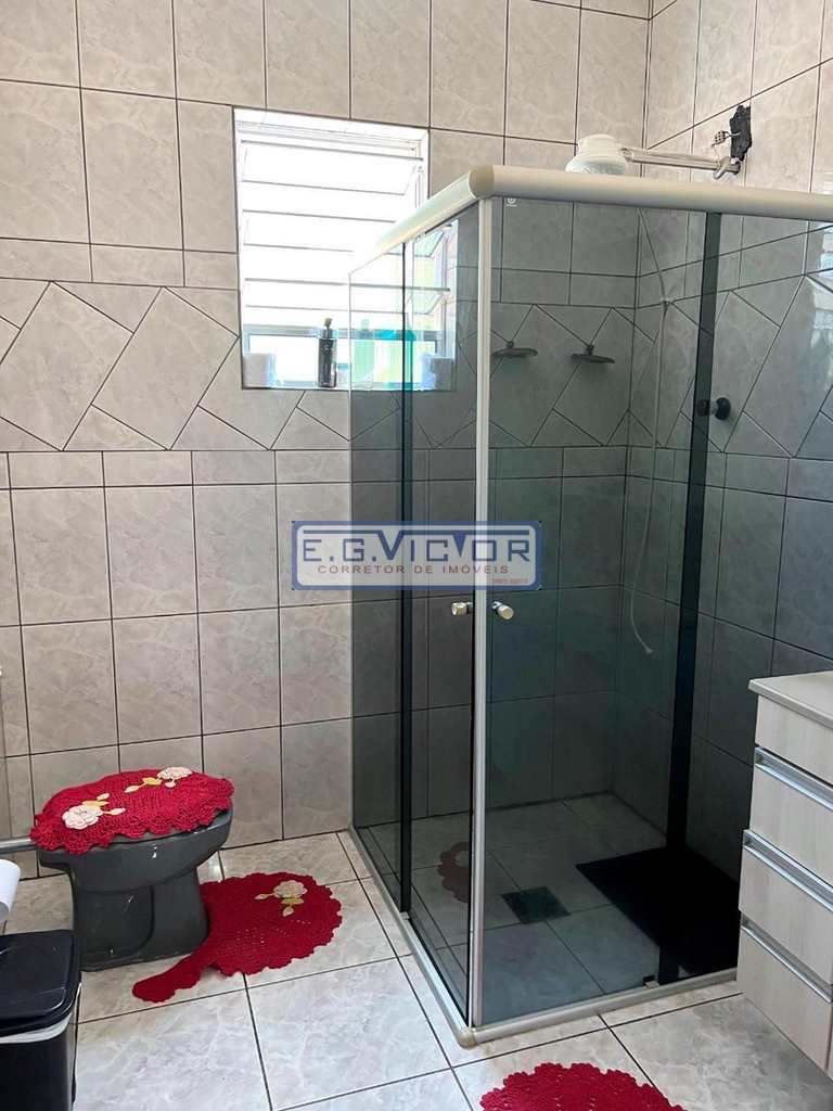 Sobrado em Mongaguá, no bairro Jardim Samoa