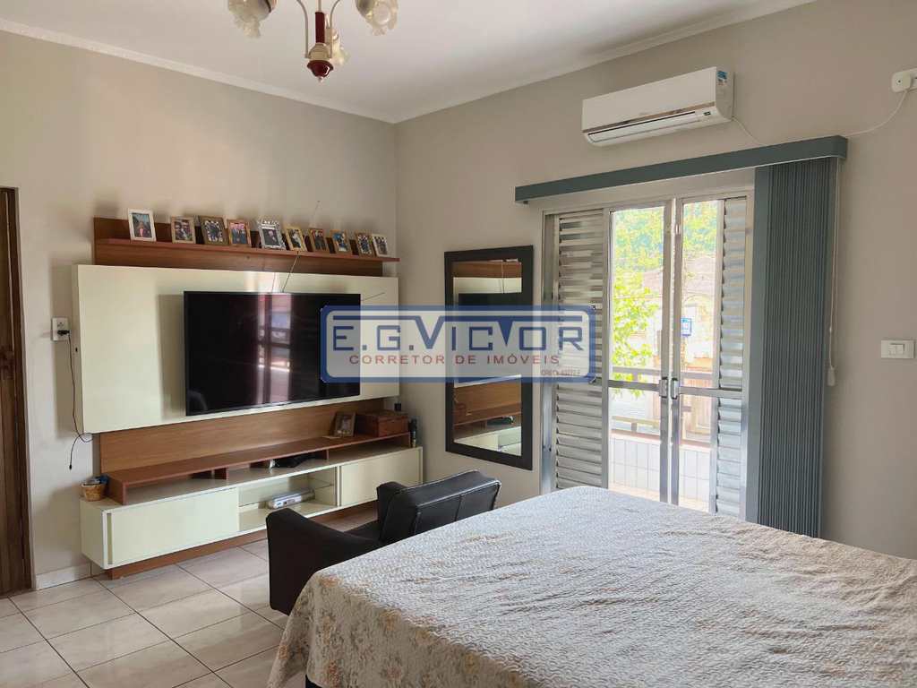 Sobrado em Mongaguá, no bairro Jardim Samoa