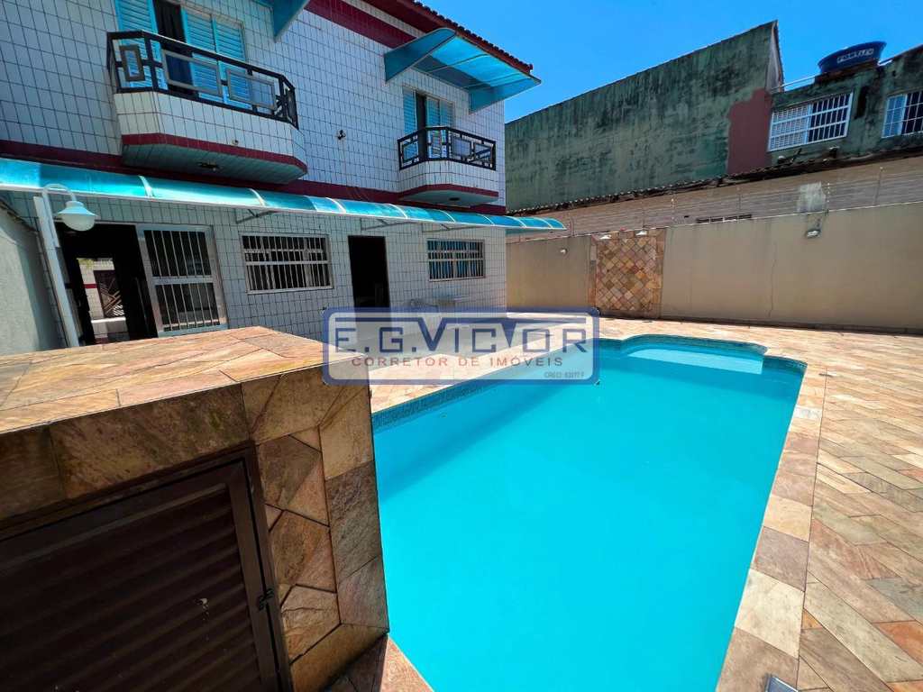 Sobrado em Mongaguá, no bairro Jardim Samoa