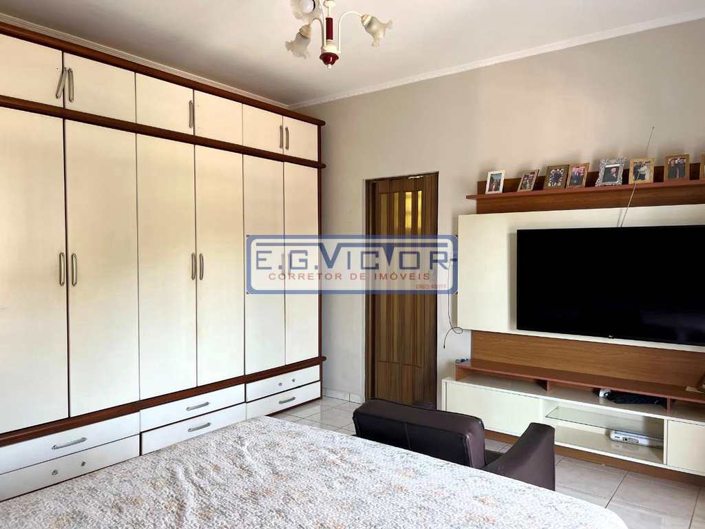 Sobrado em Mongaguá, no bairro Jardim Samoa