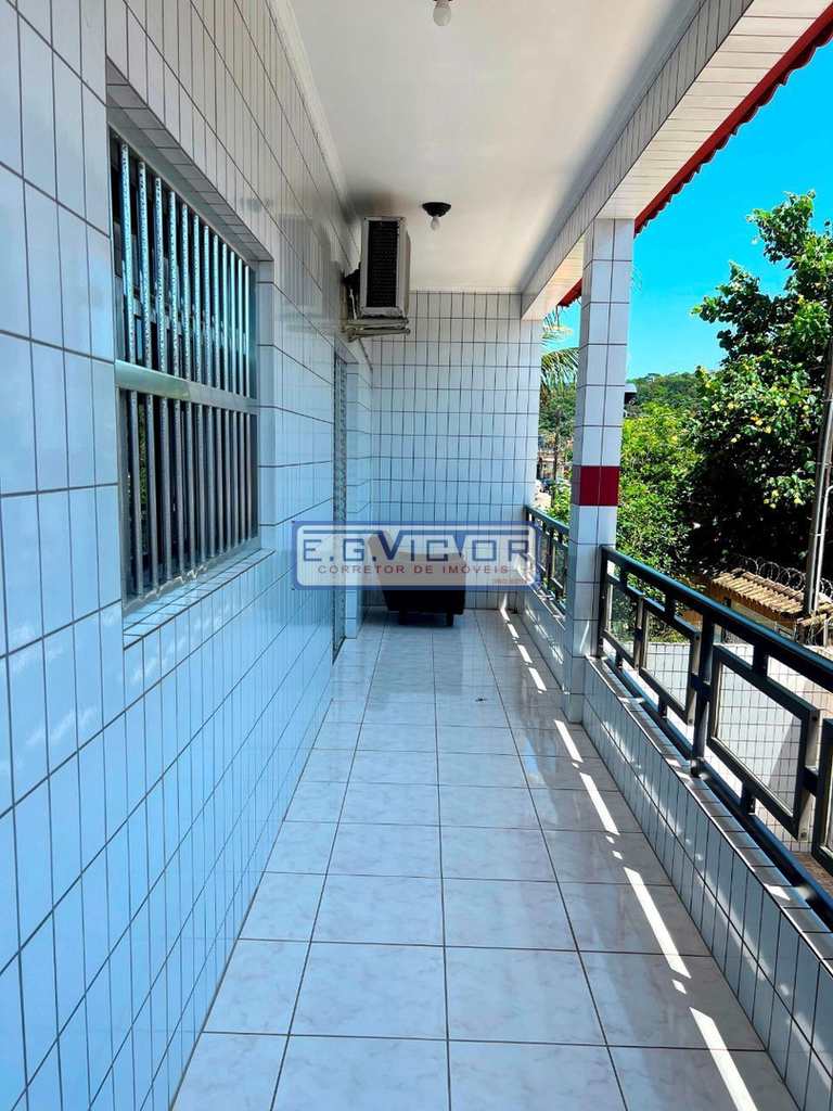 Sobrado em Mongaguá, no bairro Jardim Samoa
