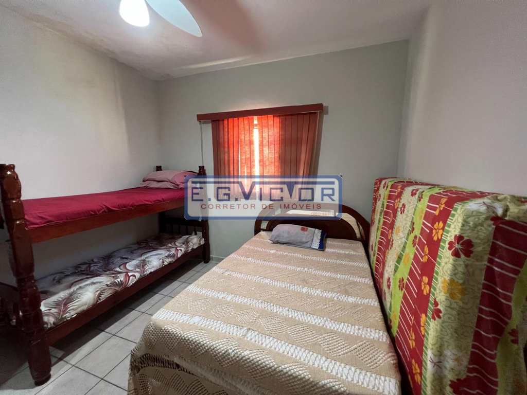 Sobrado em Mongaguá, no bairro Jardim Samoa