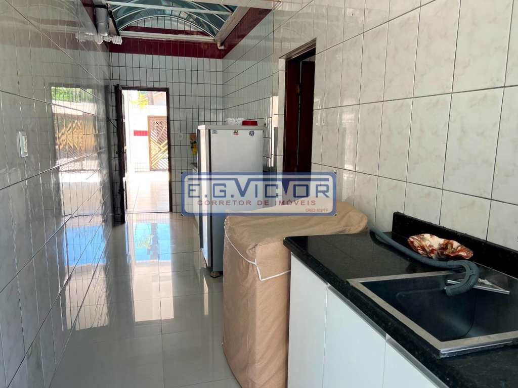 Sobrado em Mongaguá, no bairro Jardim Samoa