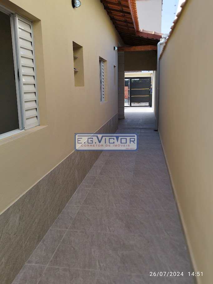 Casa em Mongaguá, no bairro Balneário Samas
