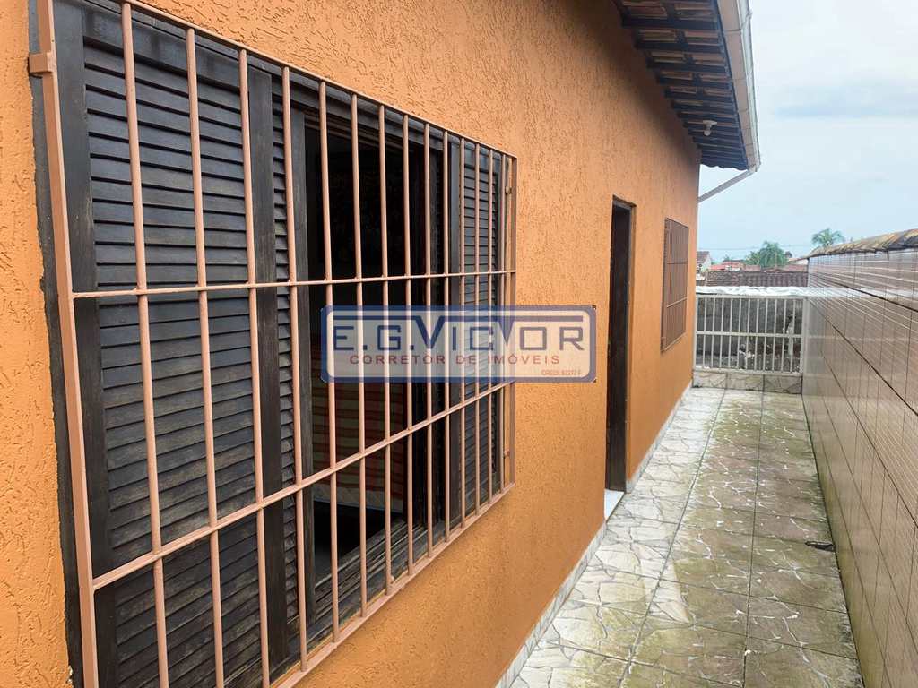 Casa em Praia Grande, no bairro Solemar