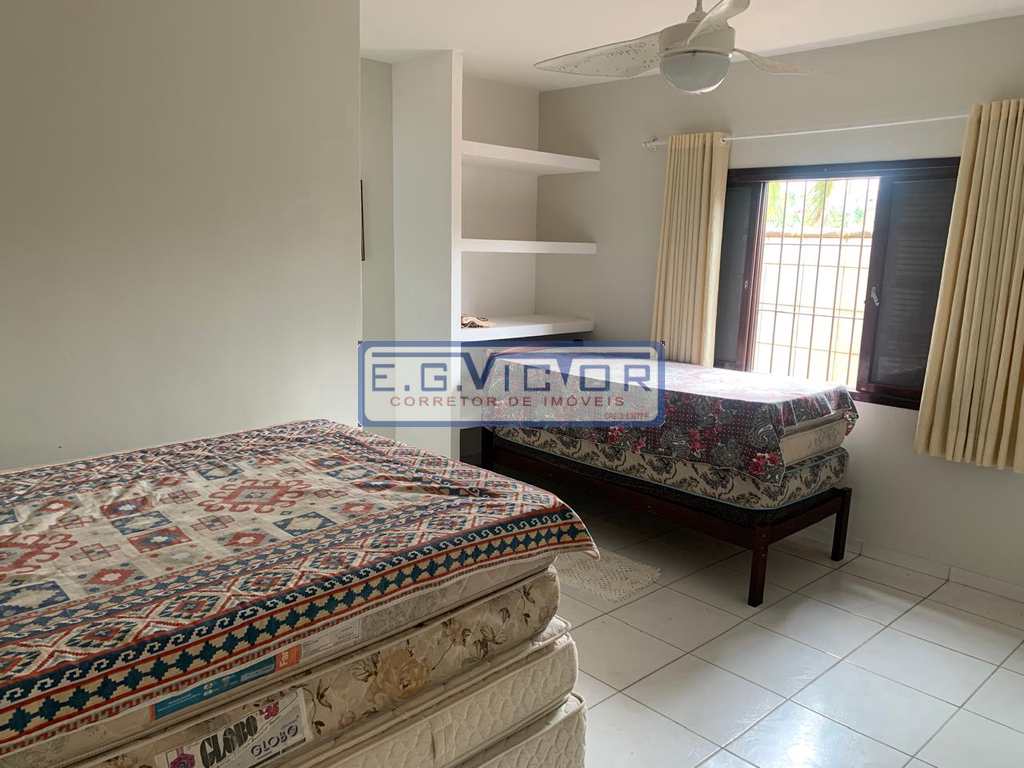 Casa em Praia Grande, no bairro Solemar