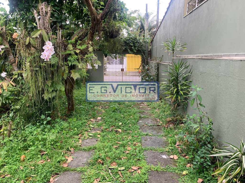 Casa em Praia Grande, no bairro Solemar