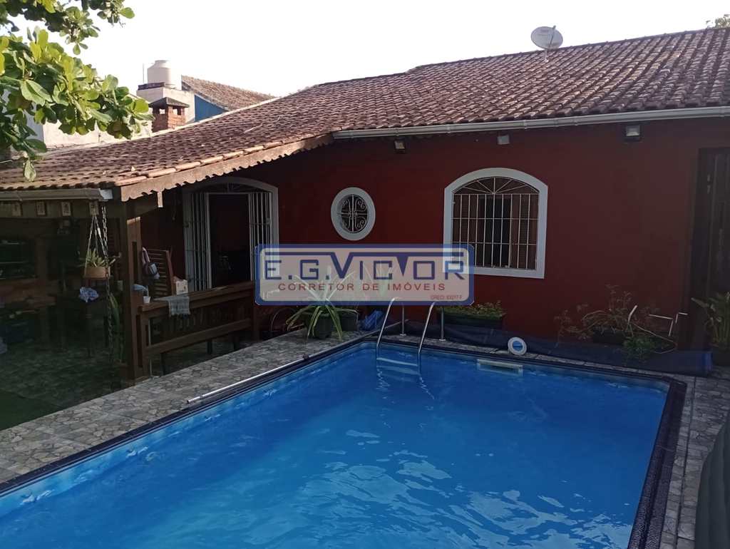Casa em Mongaguá, no bairro Balneário Itaóca