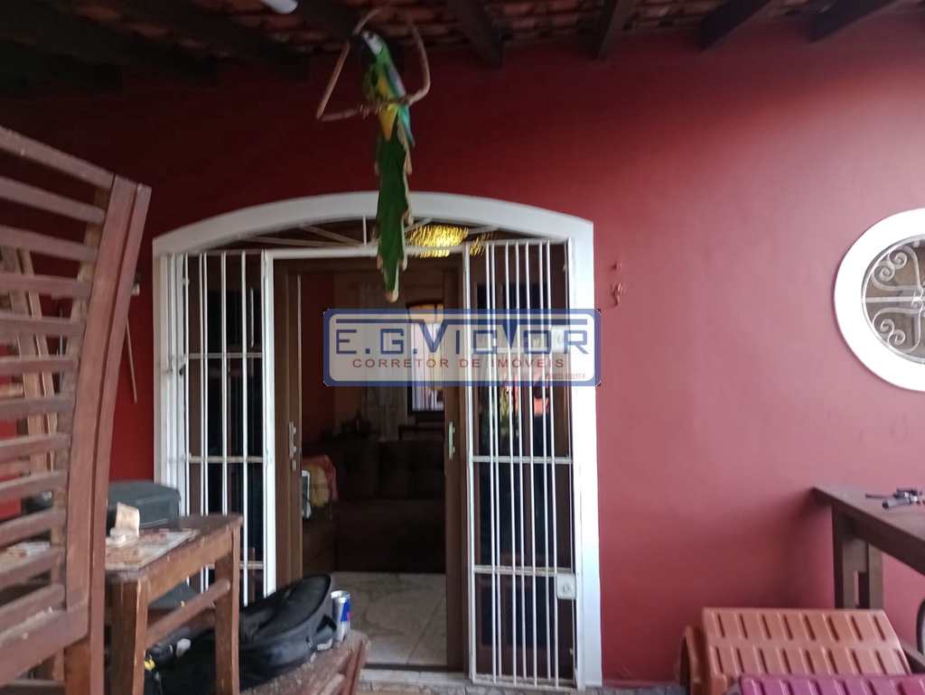 Casa em Mongaguá, no bairro Balneário Itaóca