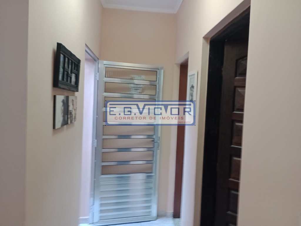 Casa em Mongaguá, no bairro Balneário Itaóca