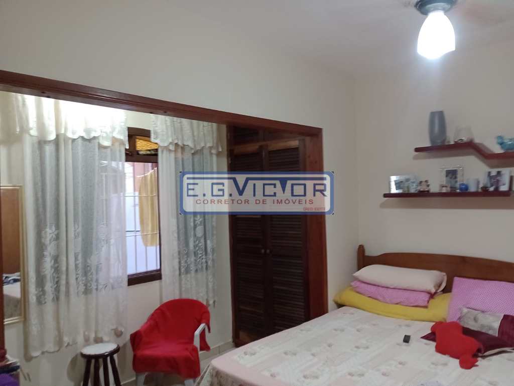 Casa em Mongaguá, no bairro Balneário Itaóca