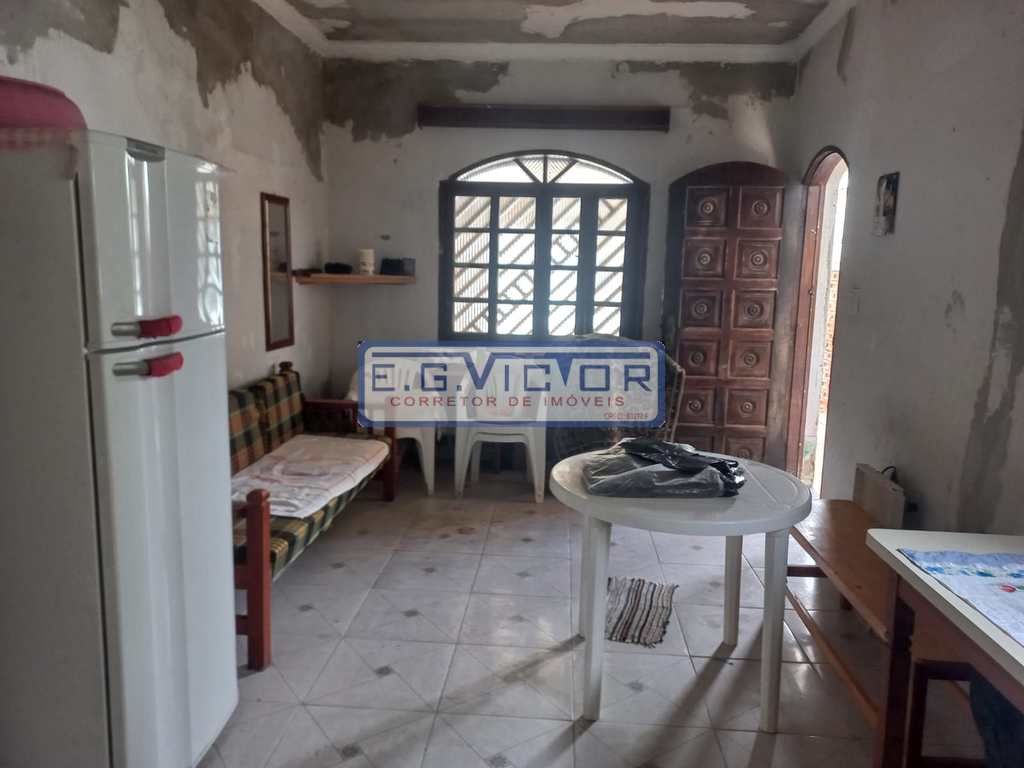 Casa em Mongaguá, no bairro Balneário Umuarama
