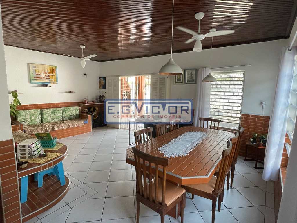 Casa em Mongaguá, no bairro Vl Atlantica