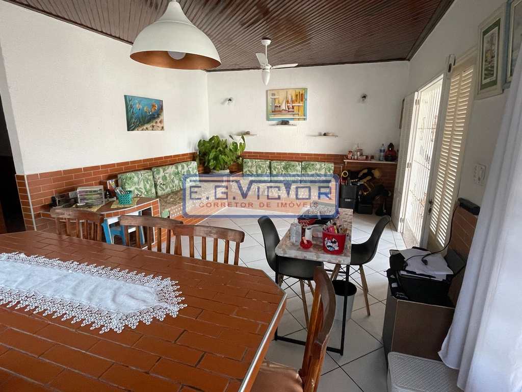 Casa em Mongaguá, no bairro Vl Atlantica