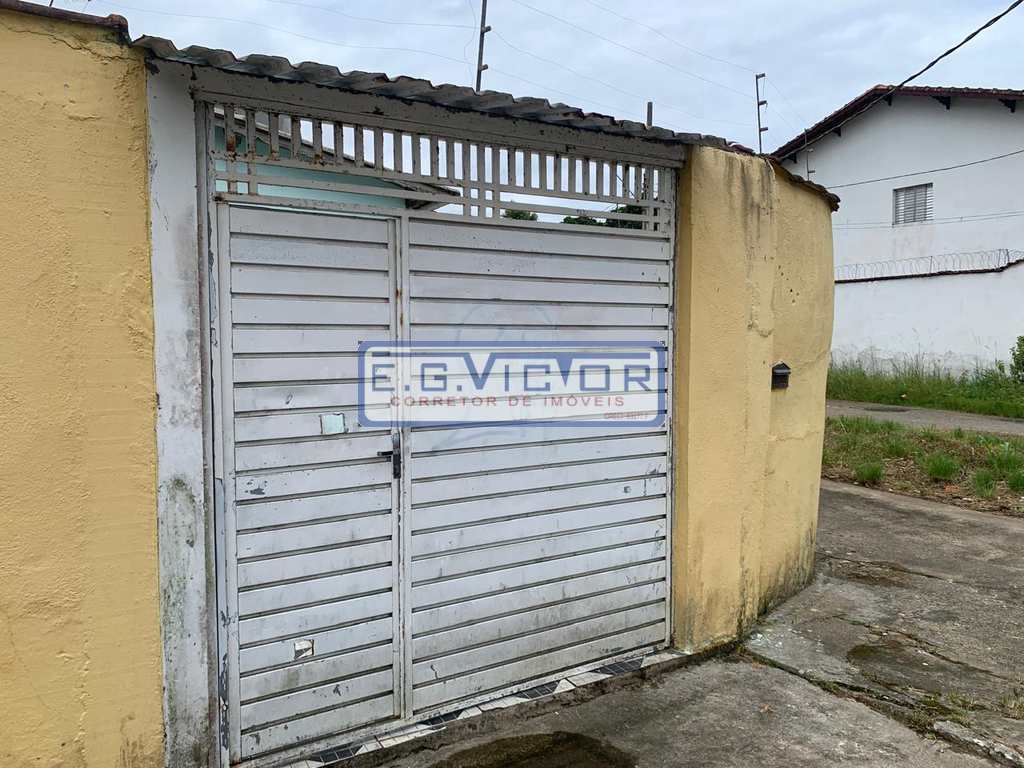 Casa em Mongaguá, no bairro Balneário Cascais