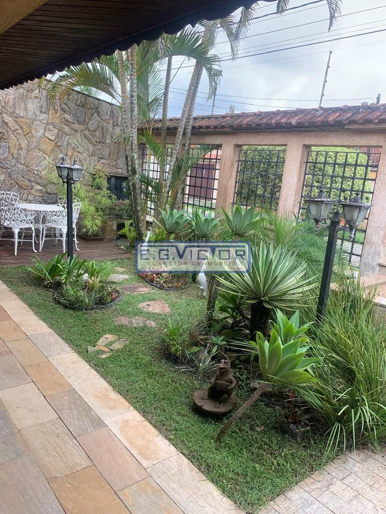 Casa em Mongaguá, no bairro Jardim Anhanguera