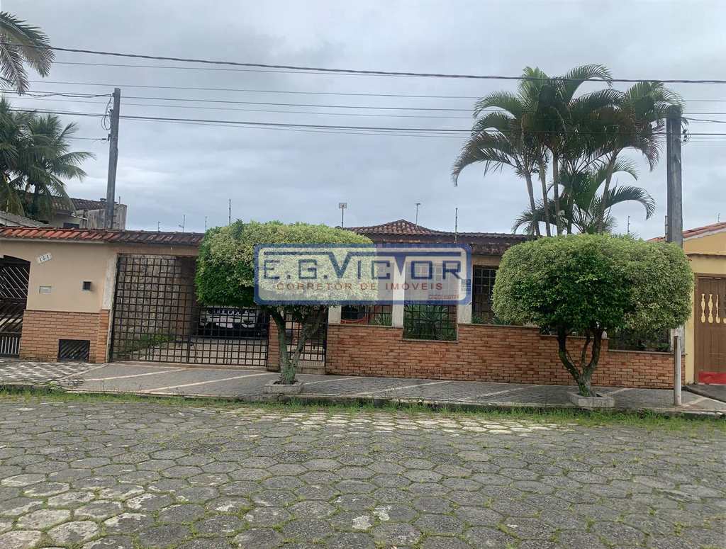 Casa em Mongaguá, no bairro Jardim Anhanguera