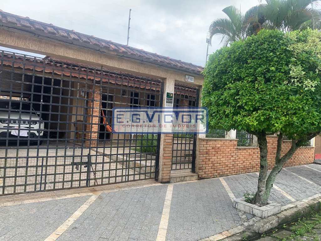 Casa em Mongaguá, no bairro Jardim Anhanguera