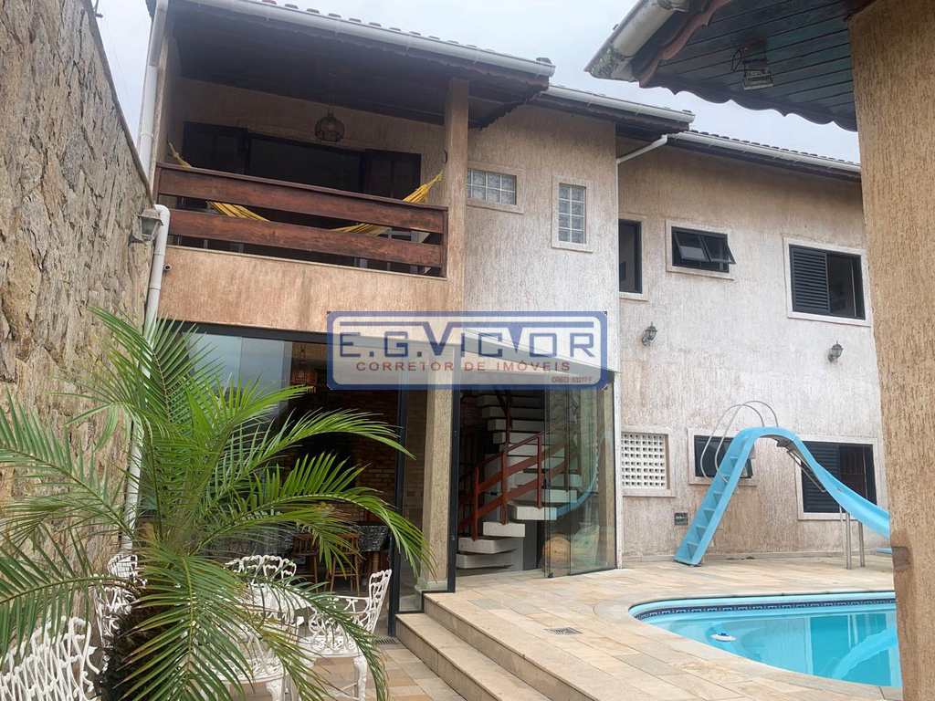 Casa em Mongaguá, no bairro Jardim Anhanguera