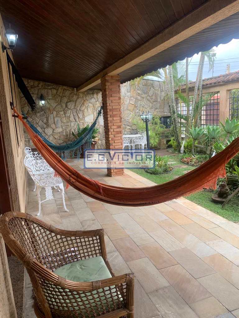 Casa em Mongaguá, no bairro Jardim Anhanguera