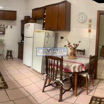 Casa em Mongaguá, bairro Jardim Anhanguera