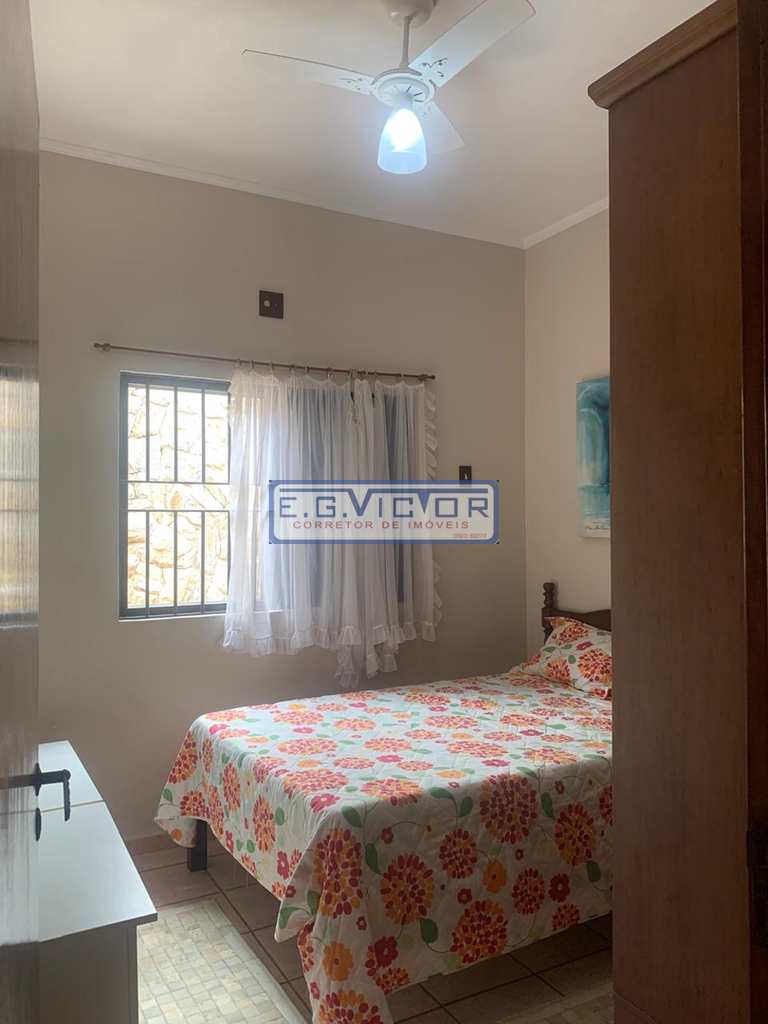Casa em Mongaguá, no bairro Jardim Anhanguera