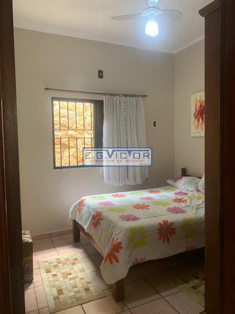Casa em Mongaguá, no bairro Jardim Anhanguera
