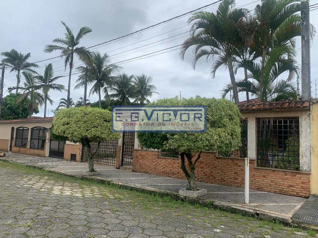 Casa em Mongaguá, no bairro Jardim Anhanguera