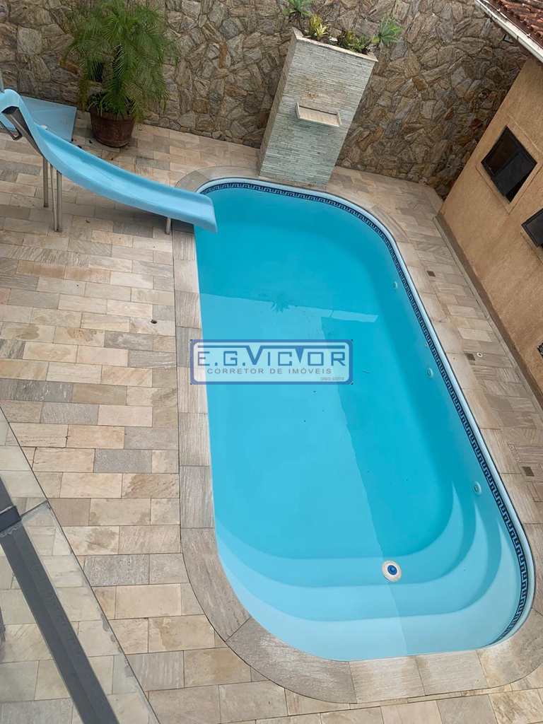 Casa em Mongaguá, no bairro Jardim Anhanguera