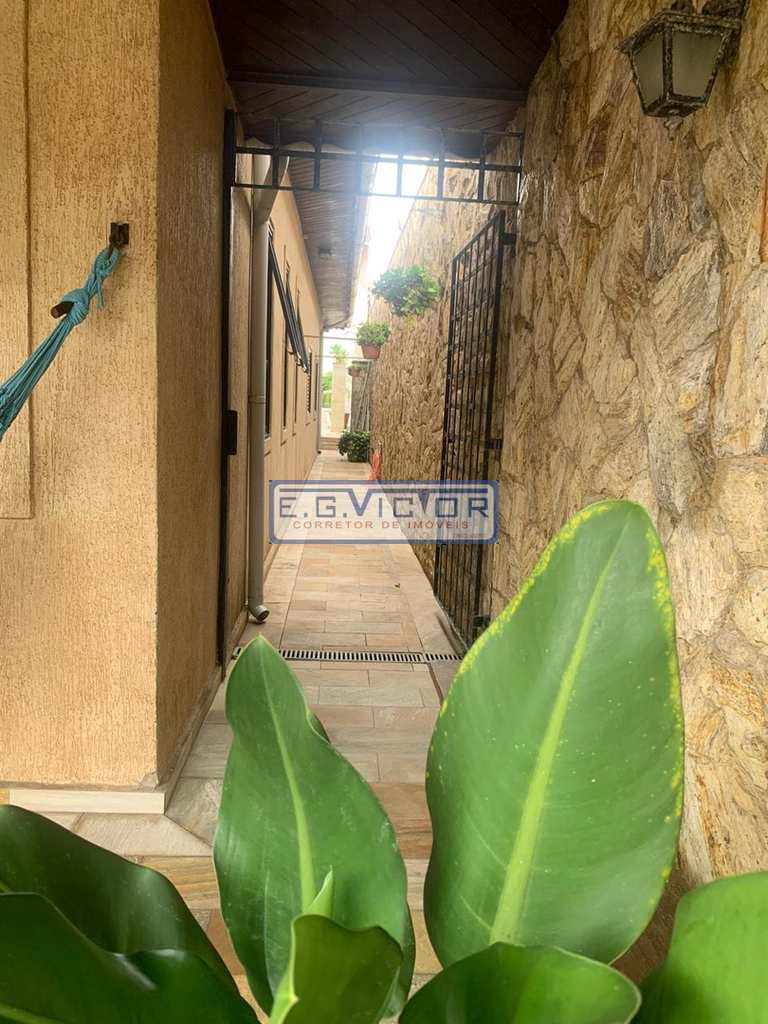 Casa em Mongaguá, no bairro Jardim Anhanguera