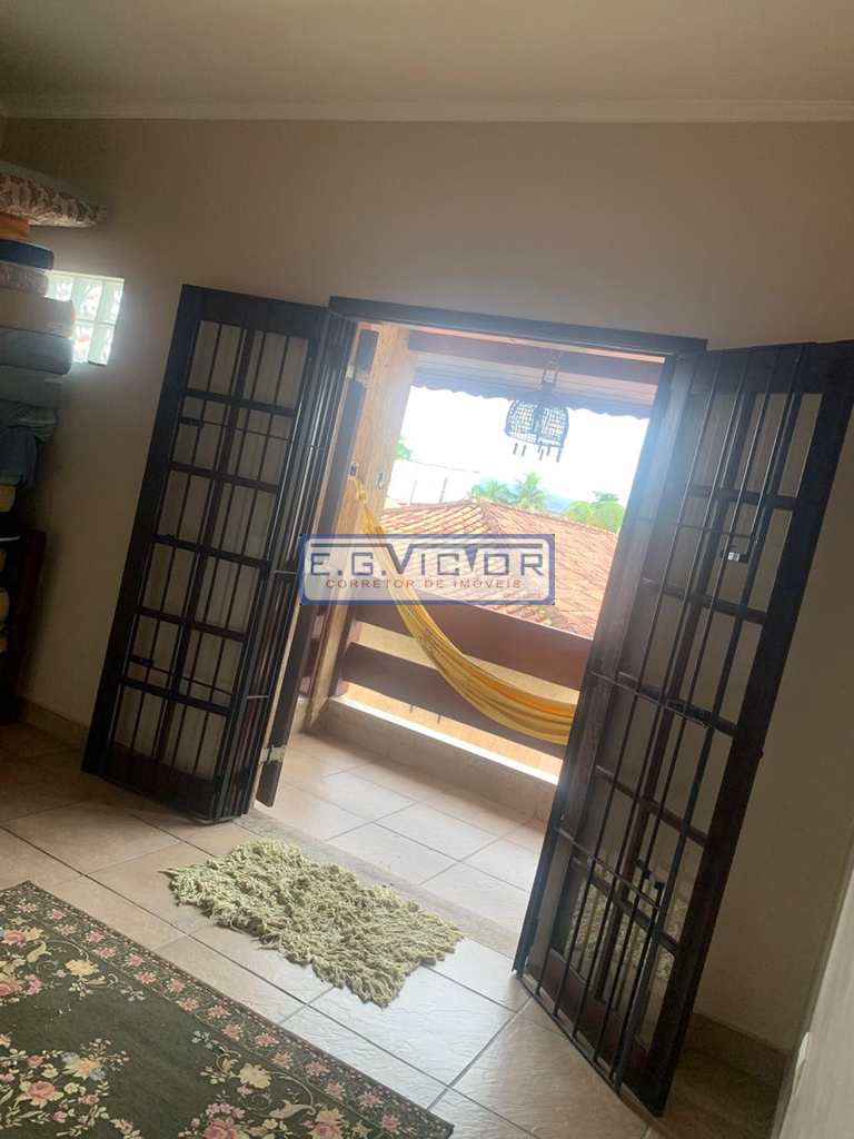 Casa em Mongaguá, no bairro Jardim Anhanguera