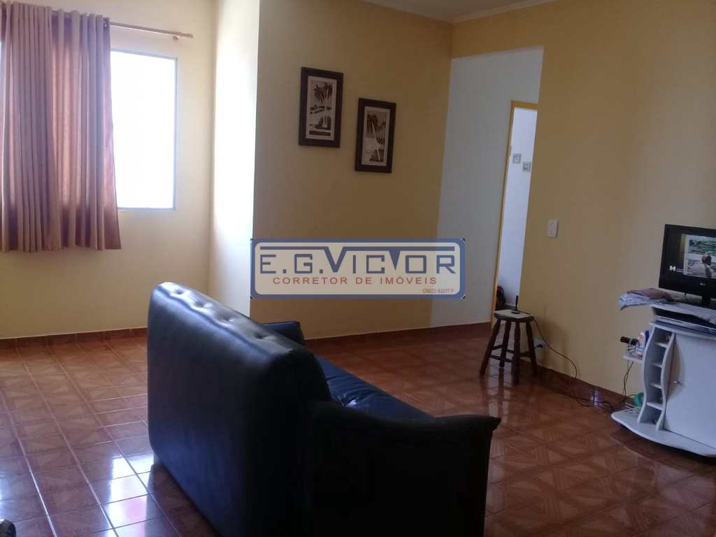 Apartamento em Mongaguá, no bairro Centro
