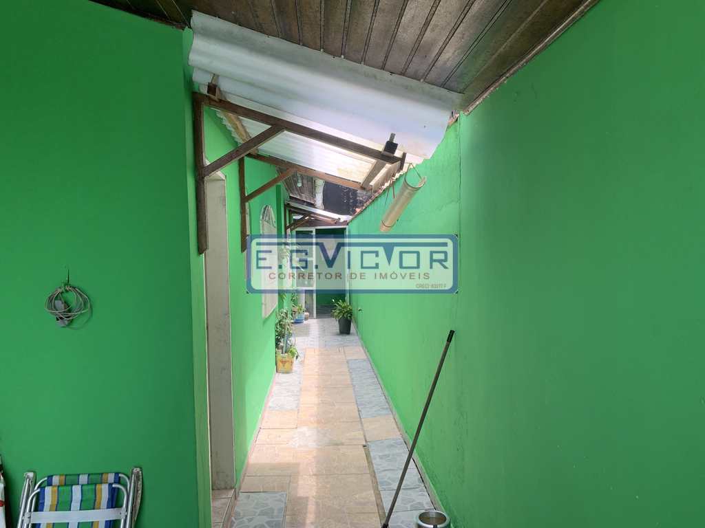 Casa em Mongaguá, no bairro Jardim Praia Grande