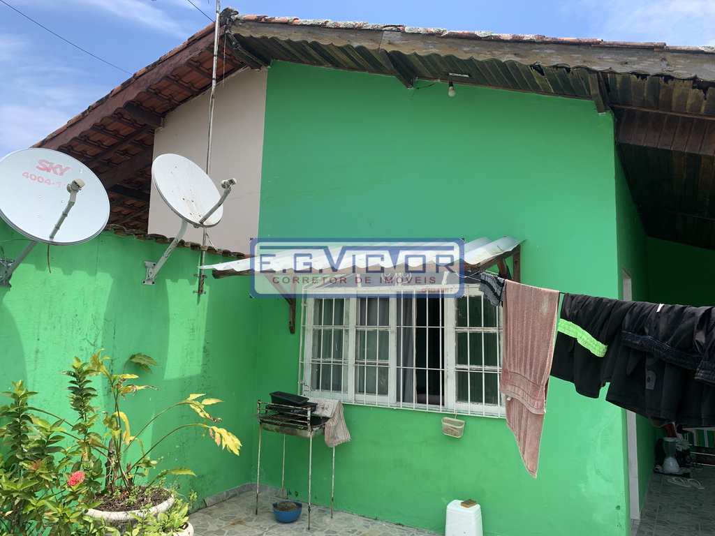 Casa em Mongaguá, no bairro Jardim Praia Grande