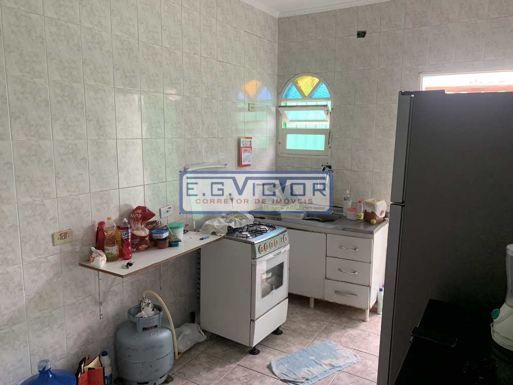 Casa em Mongaguá, no bairro Jardim Praia Grande
