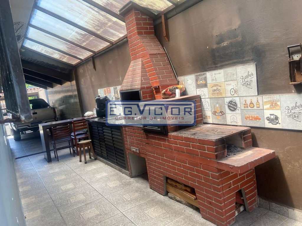 Casa em Mongaguá, no bairro Vera Cruz