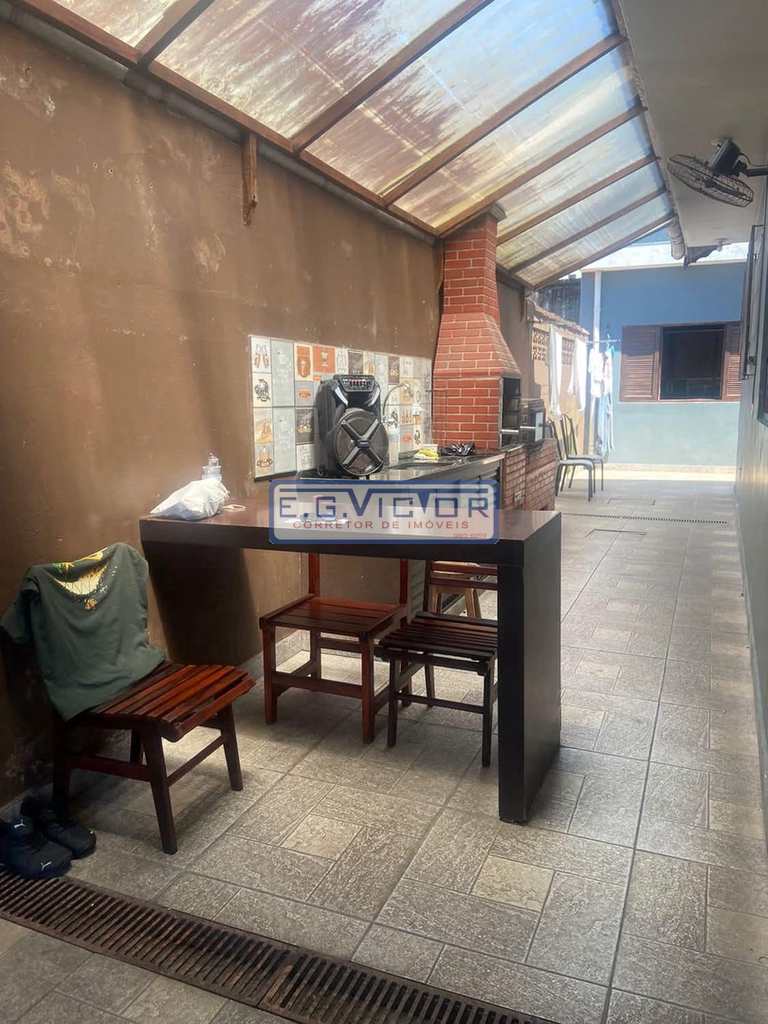 Casa em Mongaguá, no bairro Vera Cruz